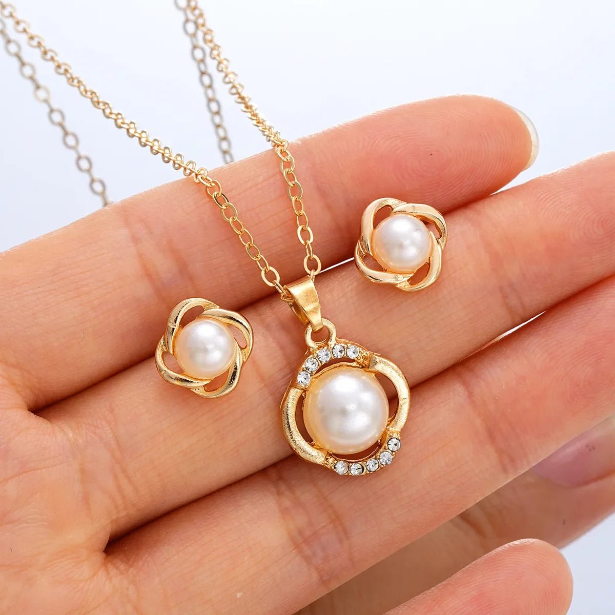 Five-Petal Flower Stud Earrings Pendant Necklace Two-Piece Sets