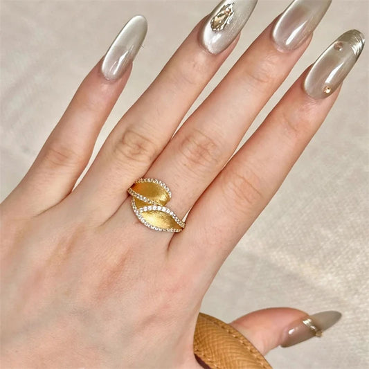 French Vintage Shiny Crystal Leaf Design Ring for Women Fashion Exquisite Stainless Steel Ring Luxury Jewelry Accessories Gift