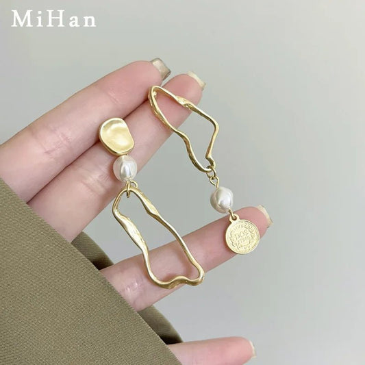 Silver Needle Pearl Earrings