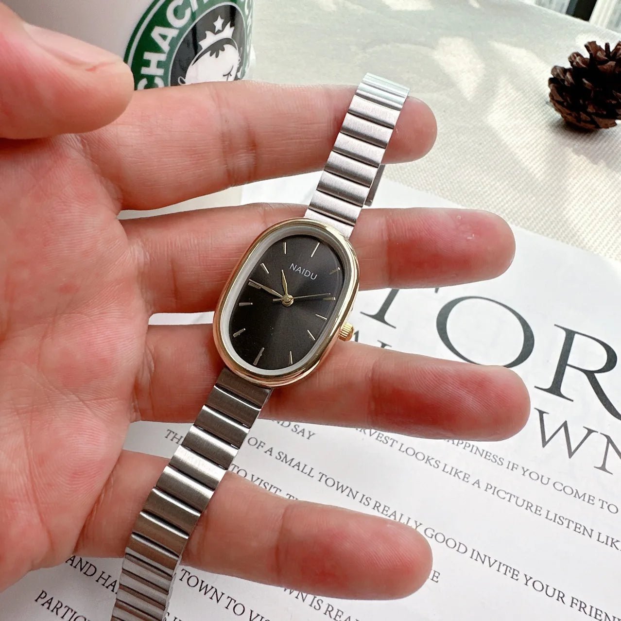 Women Quartz Watch Luxury Oval Shaped Fashion Mini Case Small Roman Numeral Dial Female Full Metal Band Watches Niche Wristwatch