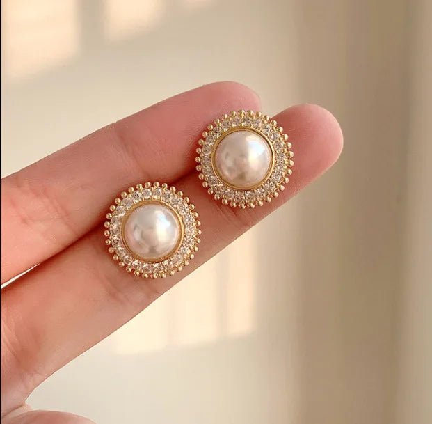 Fashion Earrings, Silver Earrings for Women 2022 Simple and Small Fashion Summer Earrings Designed By Online Celebrities