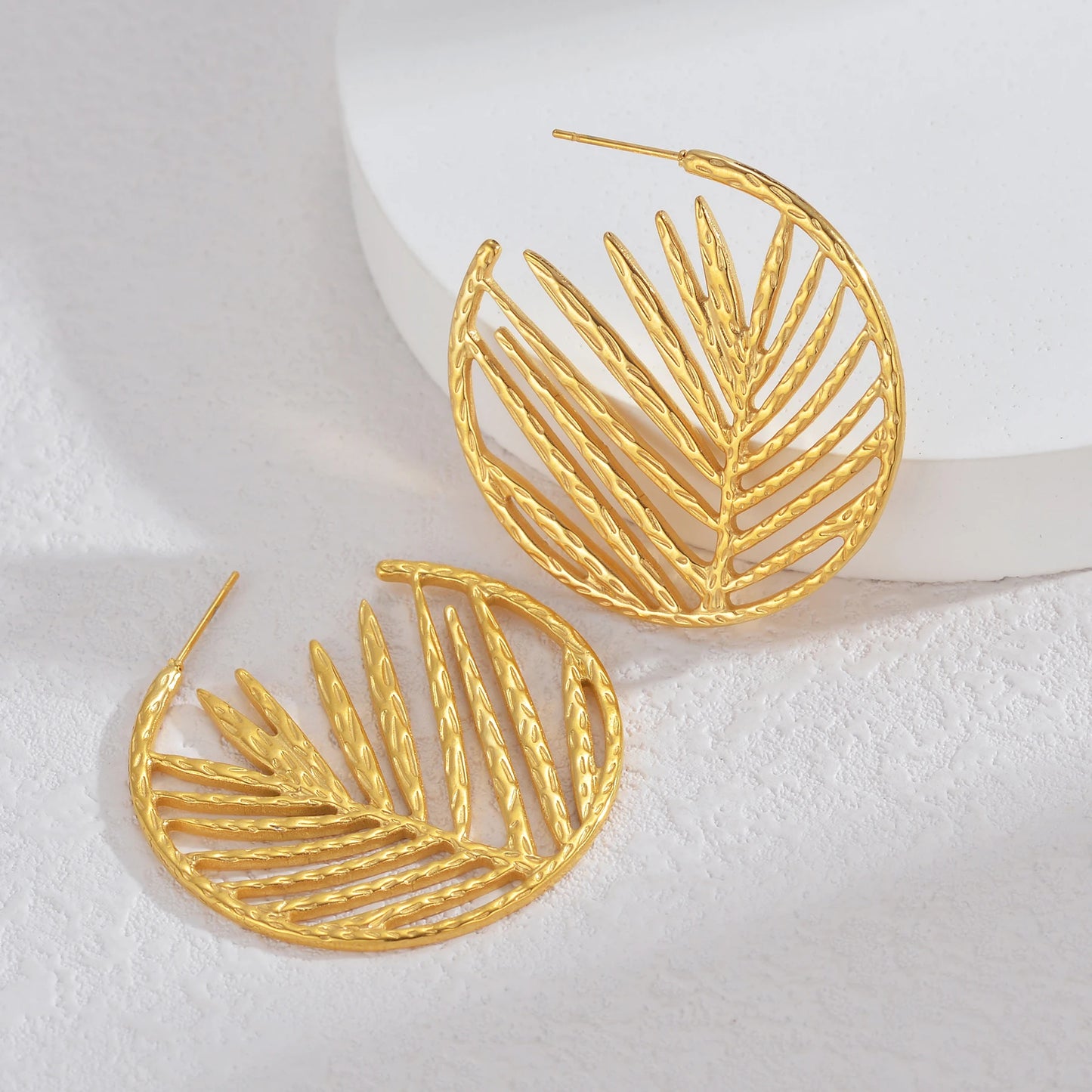 Fashion Gold-plated Stainless Steel Women Earrings Exquisite Ginkgo Leaf Design Waterproof Jewelry Earrings Daily Party Gifts