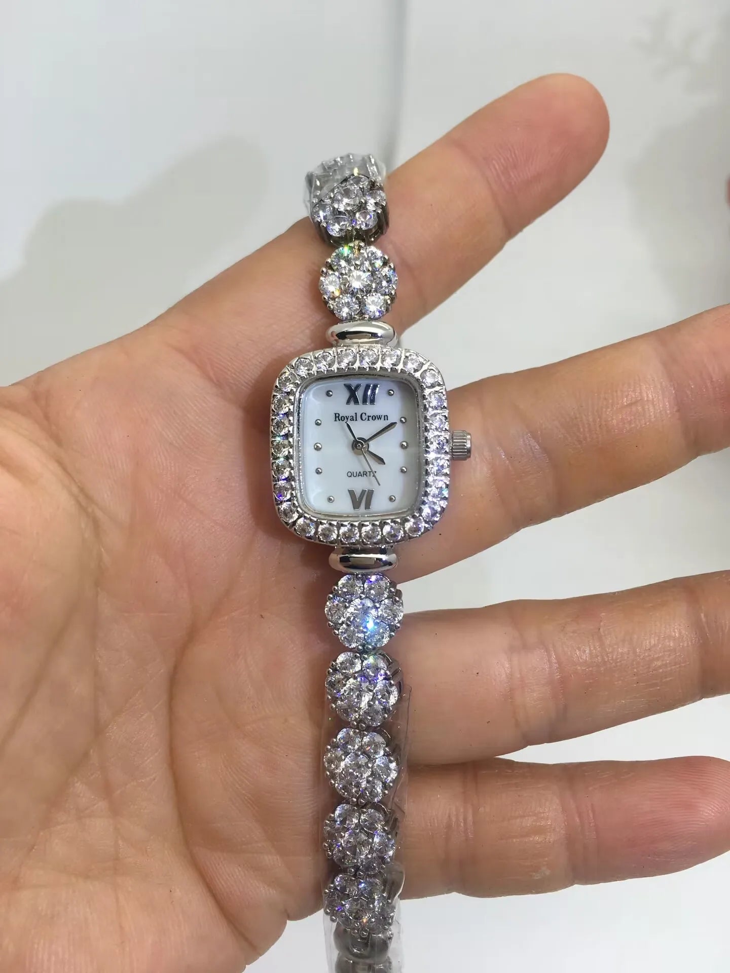 jankelly  Qualtiy AAA Zircon Elements Leaf Austrian Crystal Bracelet Watch for Wedding Party Fashion Jewelry Made with Wholesale