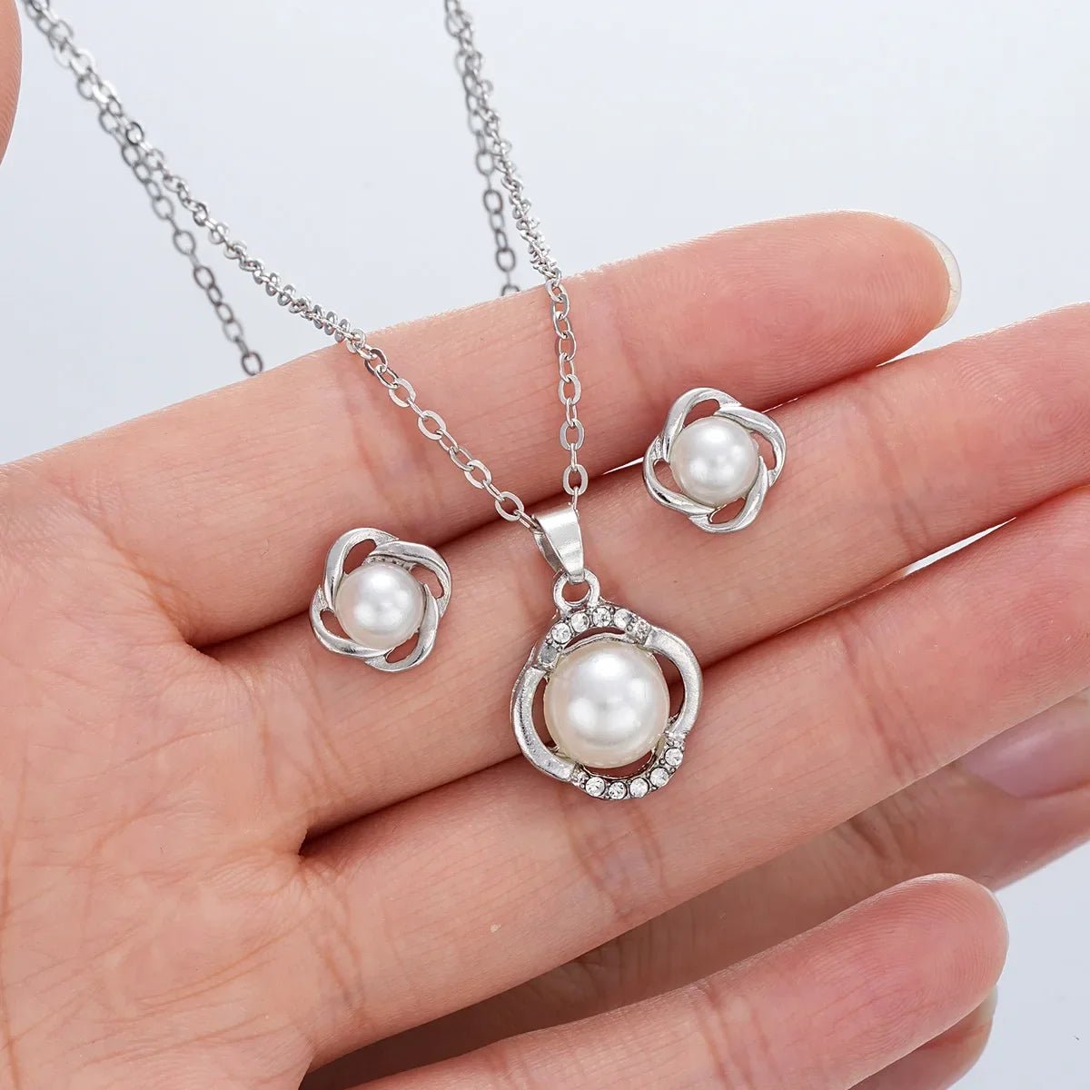 Five-Petal Flower Stud Earrings Pendant Necklace Two-Piece Sets
