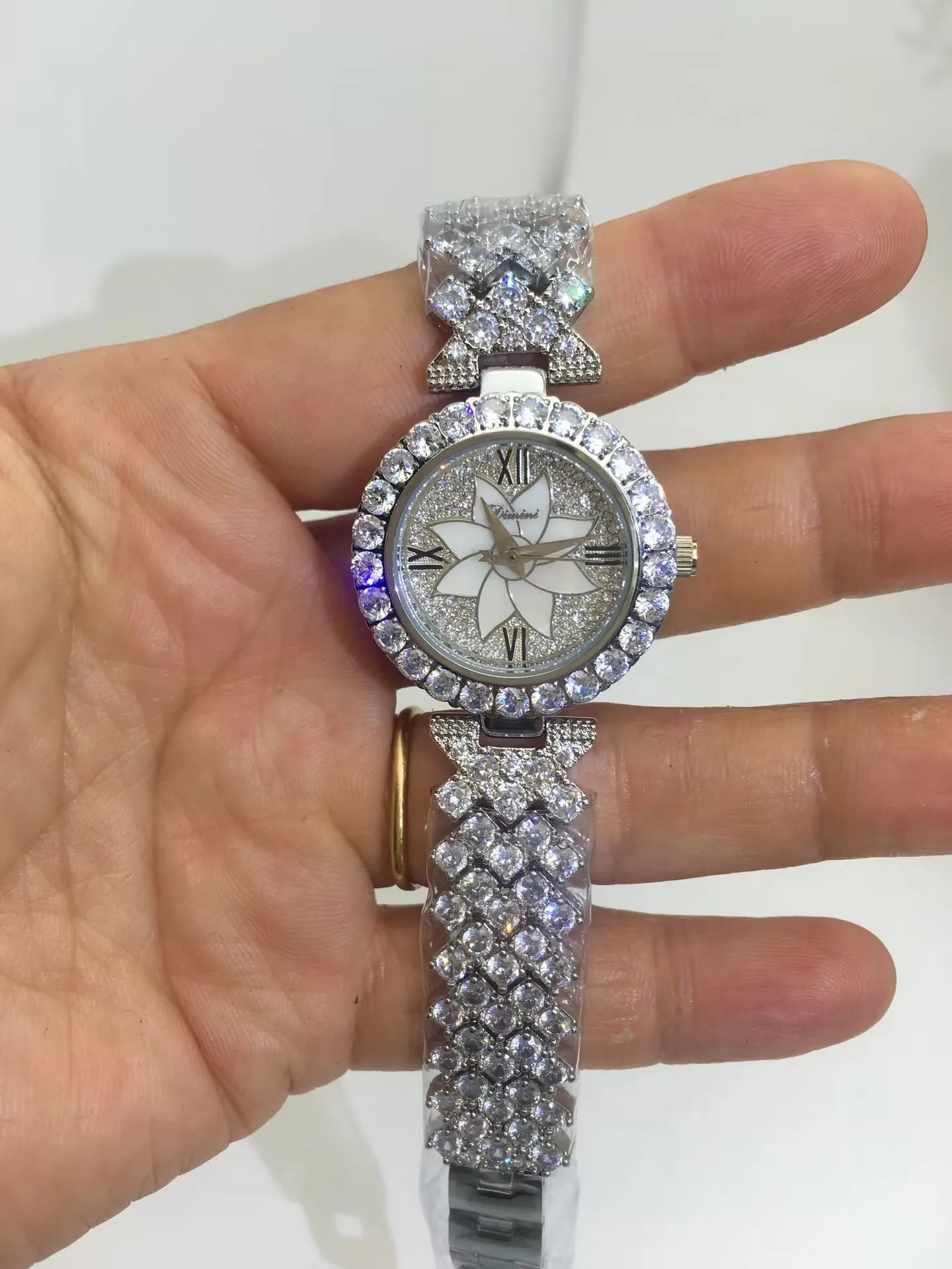 jankelly  Qualtiy AAA Zircon Elements Leaf Austrian Crystal Bracelet Watch for Wedding Party Fashion Jewelry Made with Wholesale