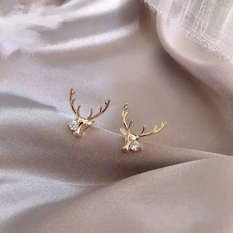 Fashion Earrings, Silver Earrings for Women 2022 Simple and Small Fashion Summer Earrings Designed By Online Celebrities