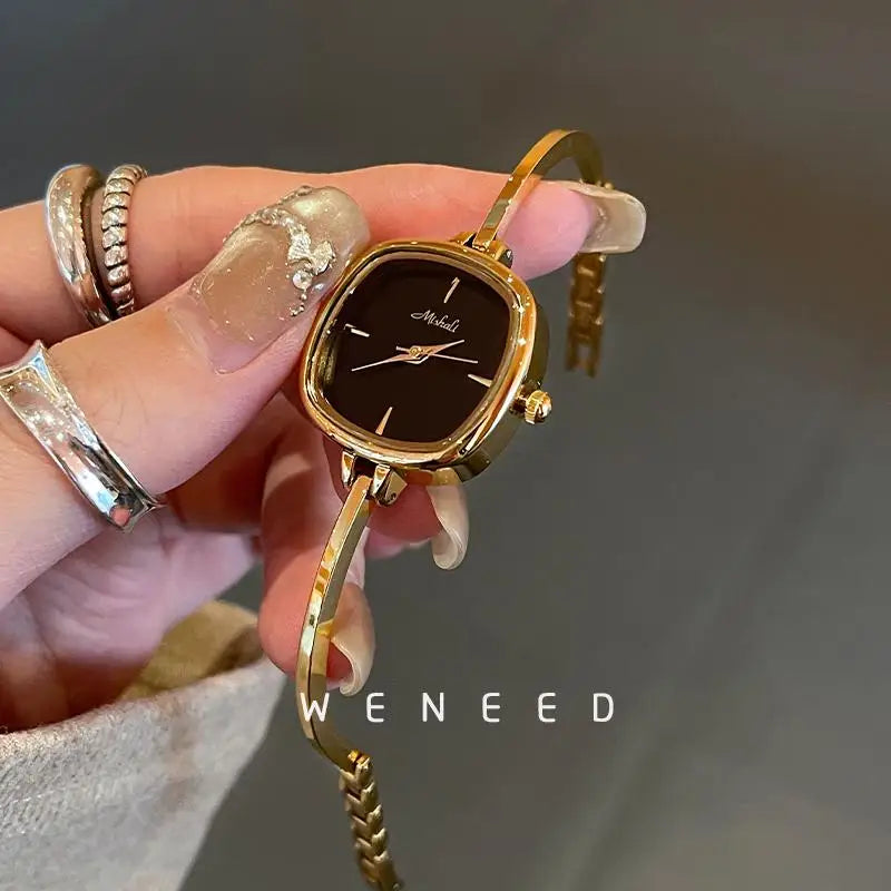 2025 New Ankela Red Watch for Women, Retro, High end, Light Luxury, Small niche Women's Red Bracelet Style Women's Watch