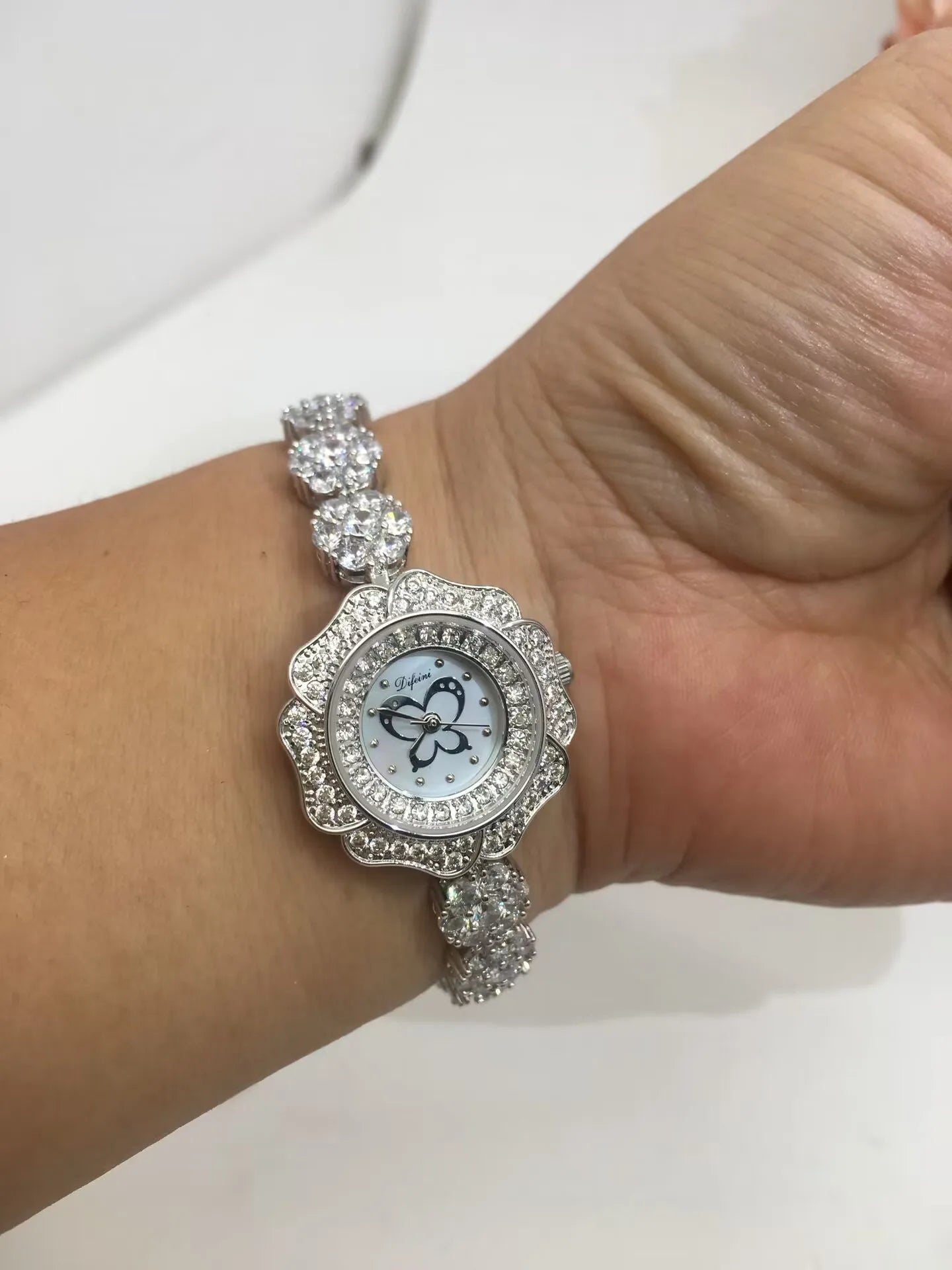 jankelly  Qualtiy AAA Zircon Elements Leaf Austrian Crystal Bracelet Watch for Wedding Party Fashion Jewelry Made with Wholesale
