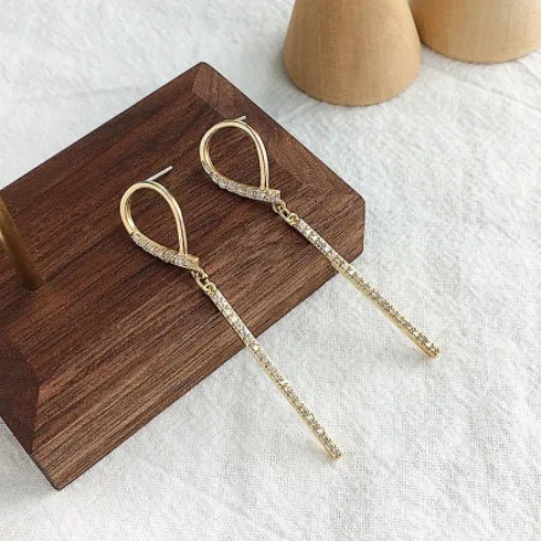 Fashion Earrings, Silver Earrings for Women 2022 Simple and Small Fashion Summer Earrings Designed By Online Celebrities