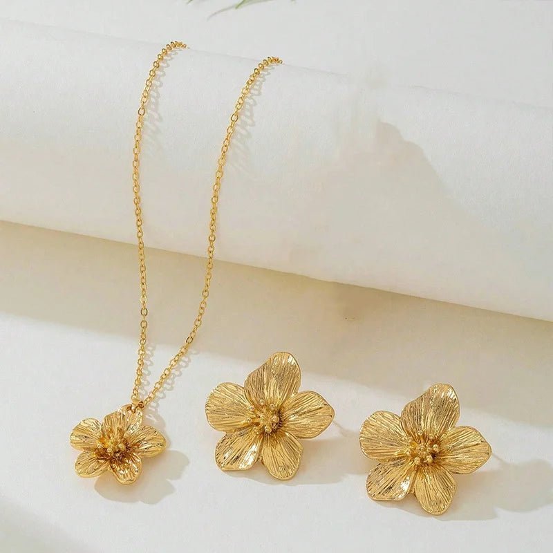 Five-Petal Flower Stud Earrings Pendant Necklace Two-Piece Sets