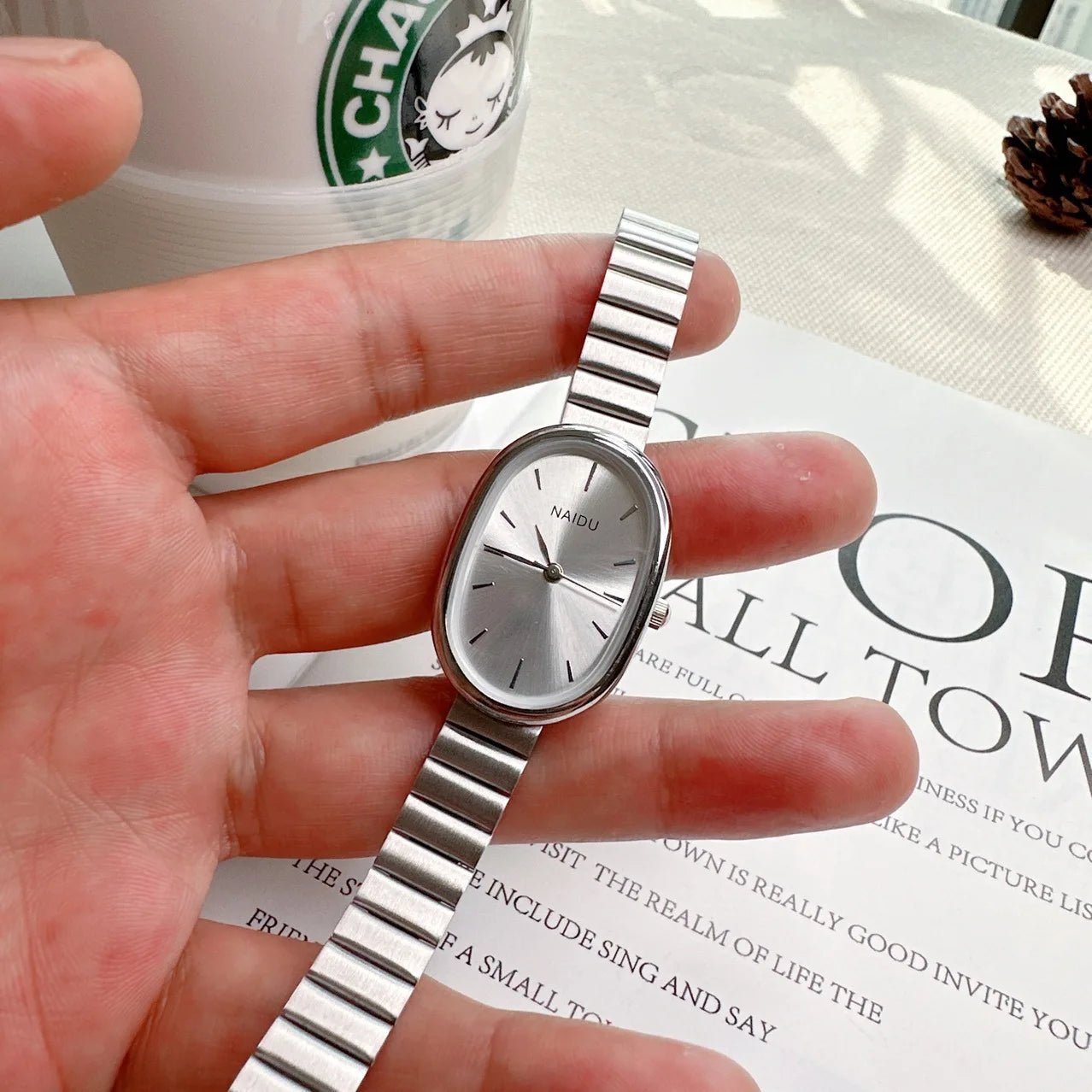 Women Quartz Watch Luxury Oval Shaped Fashion Mini Case Small Roman Numeral Dial Female Full Metal Band Watches Niche Wristwatch